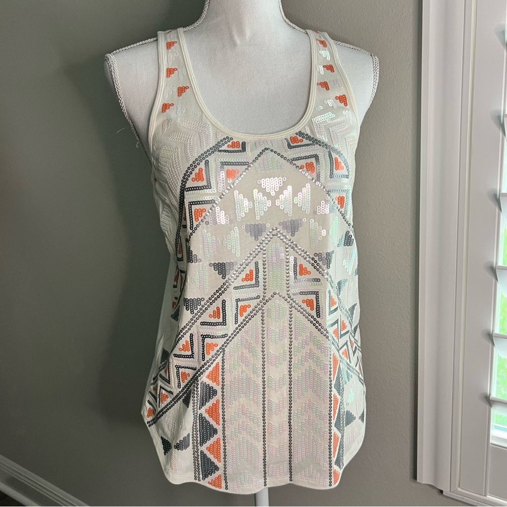 Express sleeveless tank w/sequin design. Size S. White beige and peach.